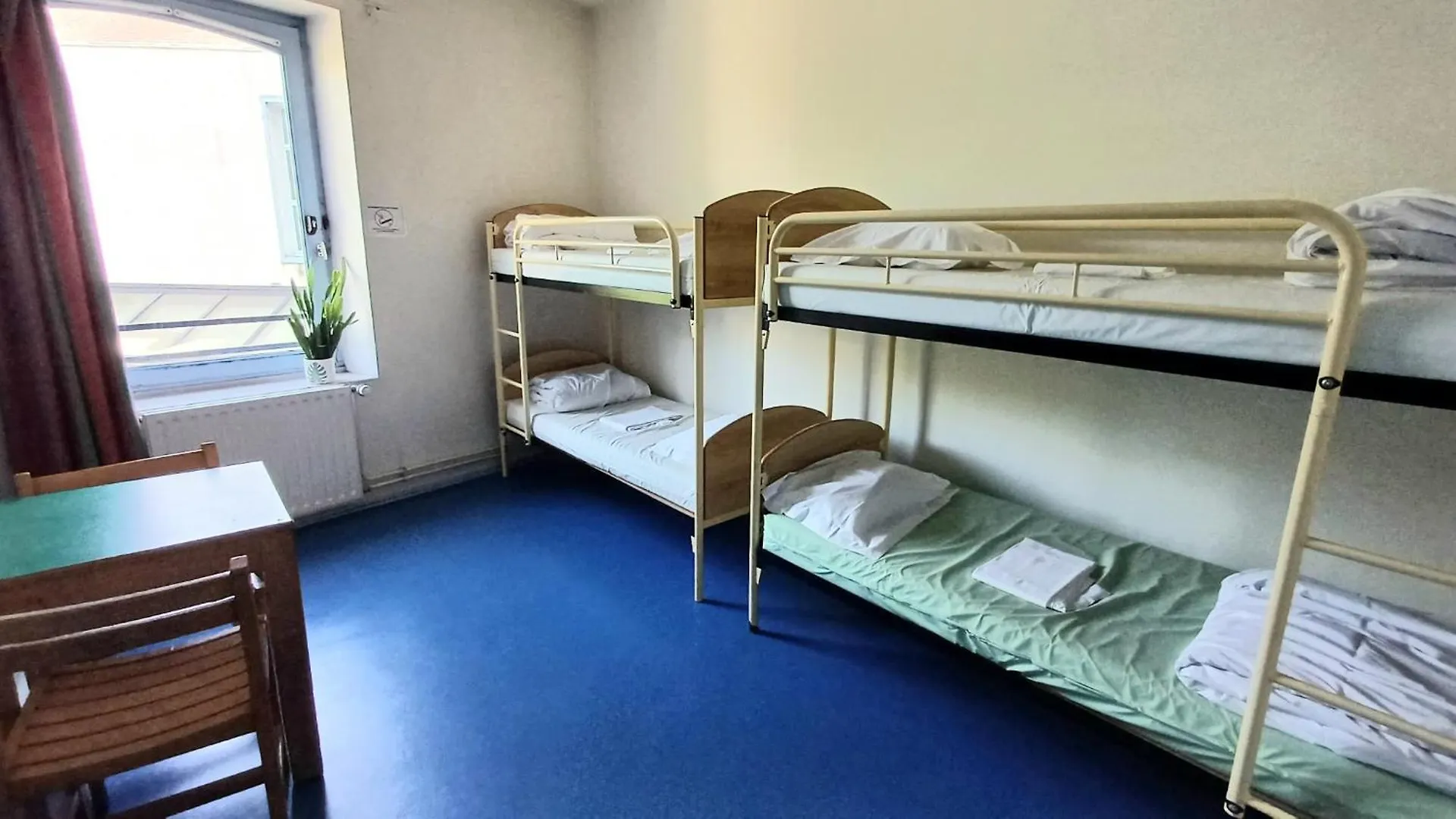 Hostel Rennes 0*,  France